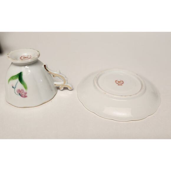 Vintage Lilies Demi Japan Fancy Handle Floral Porcelain Mini Teacup & Saucer - Picture 4 of 5